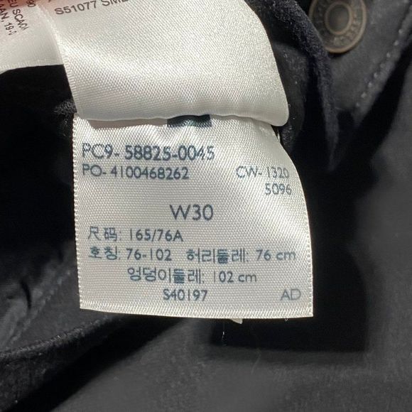 LEVI'S 724 Women's High-rise Cropped Straight-leg Jeans In Black Pixel - Picture 9 of 9